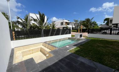 Casa en venta en Cancun Lagos del sol