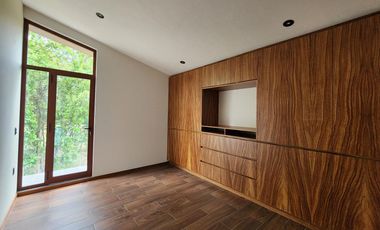 Casa en Venta Club de Golf Altozano colinda campo de Golf