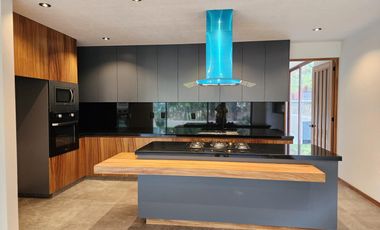 Casa en Venta Club de Golf Altozano colinda campo de Golf