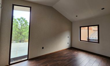 Casa en Venta Club de Golf Altozano colinda campo de Golf