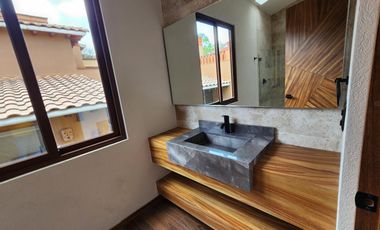 Casa en Venta Club de Golf Altozano colinda campo de Golf