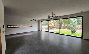 Casa en Venta Club de Golf Altozano colinda campo de Golf