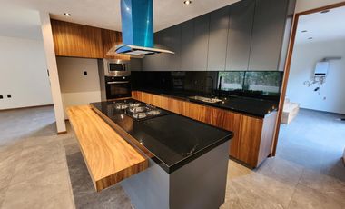 Casa en Venta Club de Golf Altozano colinda campo de Golf