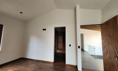 Casa en Venta Club de Golf Altozano colinda campo de Golf