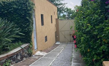 CASA EN JOSE G PARRES