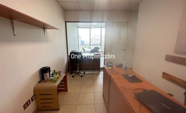 Oficina en Venta en San Francisco de Asis|Las Condes|Cantagallo|2 privados. Un baño. Un estacionamiento