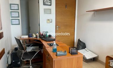 Oficina en Venta en San Francisco de Asis|Las Condes|Cantagallo|2 privados. Un baño. Un estacionamiento