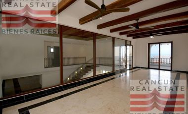 Casa en Venta, 5 habitaciones, con acceso al mar.