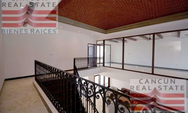 Casa en Venta, 5 habitaciones, con acceso al mar.