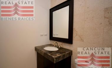 Casa en Venta, 5 habitaciones, con acceso al mar.