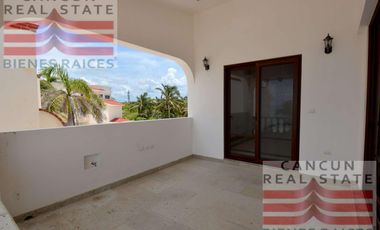 Casa en Venta, 5 habitaciones, con acceso al mar.