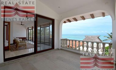 Casa en Venta, 5 habitaciones, con acceso al mar.