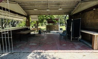 Amplia casa de un Piso en Venta en Los Valdez