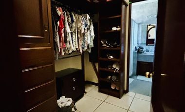 Amplia casa de un Piso en Venta en Los Valdez