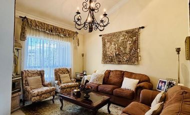 Amplia casa de un Piso en Venta en Los Valdez