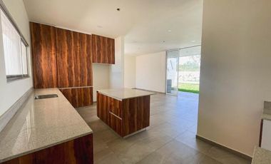 Hermosa Residencia de Una Planta en Zona Norte de Mérida