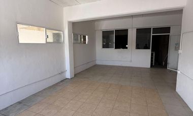 Bodega industrial con oficinas en Venta, Cancún.