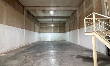 Bodega industrial con oficinas en Venta, Cancún.