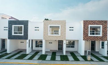 Casa en VENTA EN Reforma Nuevo León Cuautlancingo Puebla.
