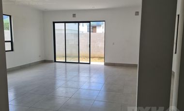 Casa - Fraccionamiento Altares Residencial