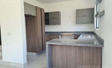 Casa - Fraccionamiento Altares Residencial