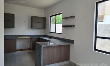Casa - Fraccionamiento Altares Residencial