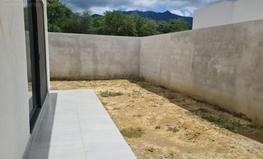 Casa - Fraccionamiento Altares Residencial