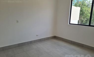 Casa - Fraccionamiento Altares Residencial