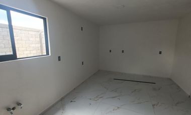 Preventa de casa con cuatro recámaras y jardín en Santa Anita Huiloac, Apizaco, Tlaxcala.