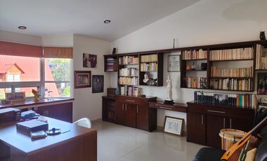 Casa Venta OPORTUNIDAD en Club de Golf Erandeni colinda campo de golf