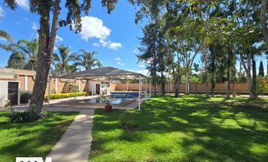 Se vende casa en granjas de la Florida con alberca