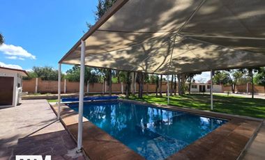 Se vende casa en granjas de la Florida con alberca