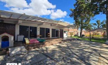 Se vende casa en granjas de la Florida con alberca