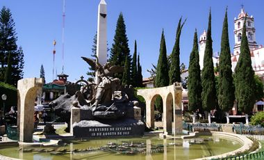 MAGNÍFICO TERRENO EN IXTAPAN DE LA SAL. SUP. 20,061 m2