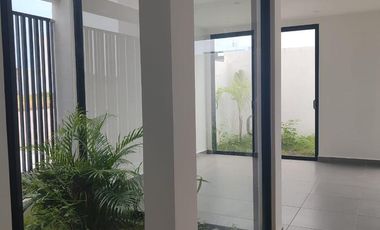 LOMAS DEL DORADO, Casa en VENTA o RENTA frente area verde