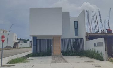 LOMAS DEL DORADO, Casa en VENTA o RENTA frente area verde