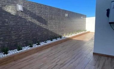 CASA EQUIPADA EN VENTA EN GUANAJUATO, ACCESO POR QUERETARO