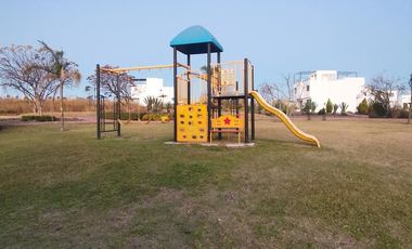 CASA EQUIPADA EN VENTA EN GUANAJUATO, ACCESO POR QUERETARO