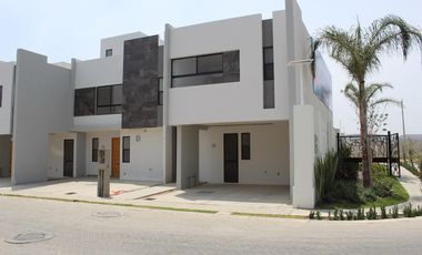 Casa en VENTA Parque Santorini Lomas de Angelópolis Cholula