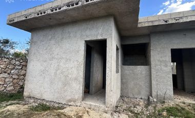 Casa en venta en Tikuch (obra gris)