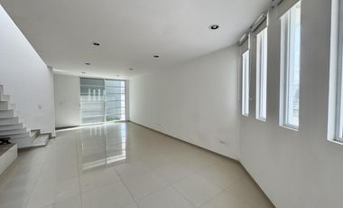 CASA EN VENTA EN LA HERENCIA 3022, ZONA SANTIAGO MOMOXPAN, SAN PEDRO CHOLULA