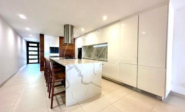 Casa en Venta y Renta en Cancun en Villa de Pescadores, Frente al Mar