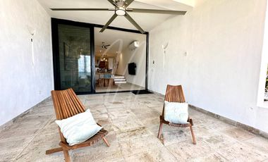 Casa en Venta y Renta en Cancun en Villa de Pescadores, Frente al Mar