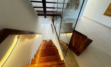 Casa en Venta y Renta en Cancun en Villa de Pescadores, Frente al Mar