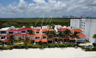 Casa en Venta y Renta en Cancun en Villa de Pescadores, Frente al Mar