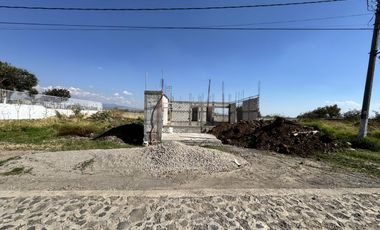 Terreno en Venta en Jardines de Tlayacapan, Morelos.