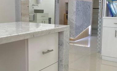 CONSULTORIO EN VENTA EN TORRES MEDICAS 3, JARDINES DE SAN MANUEL, PUEBLA.