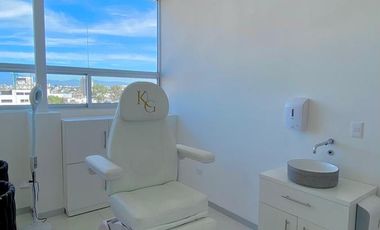 CONSULTORIO EN VENTA EN TORRES MEDICAS 3, JARDINES DE SAN MANUEL, PUEBLA.