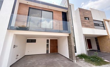 CASAS EN PREVENTAEN FRACCIONAMIENTO ALTANA, ZONA SAN ANDRÉS CHOLULA