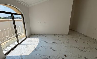 Casa en VENTA - Residencial La Joya